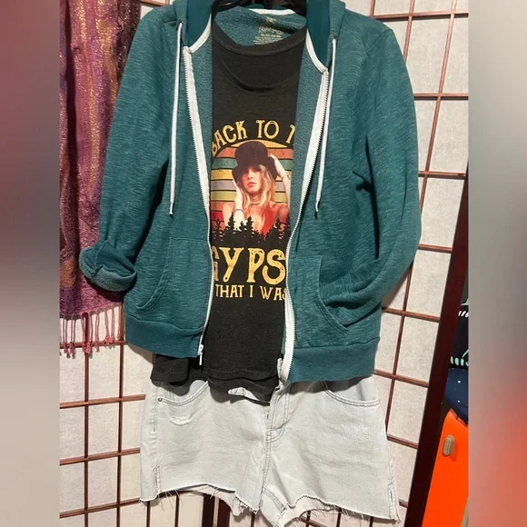 Women’s Graphic Tank • 🎵 Stevie Nicks - Picture 4 of 4